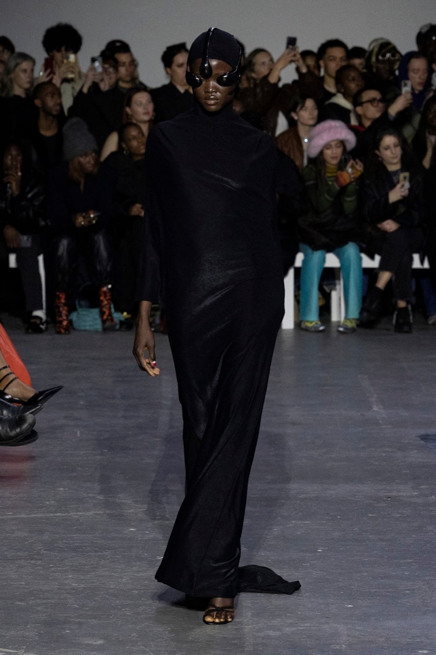 mowalola london fashion week runway hats lights baggy trousers