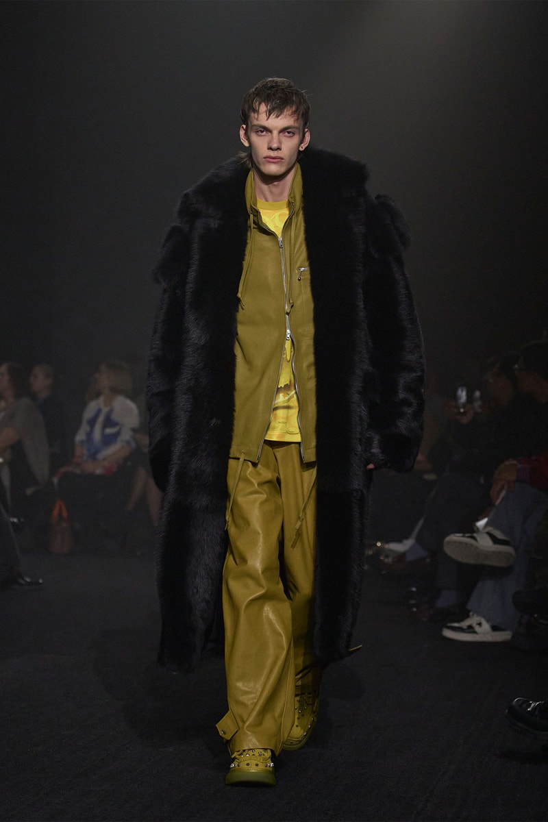 Burberry Daniel Lee Fall Winter Debut Runway London Fashion Week Images Highlights