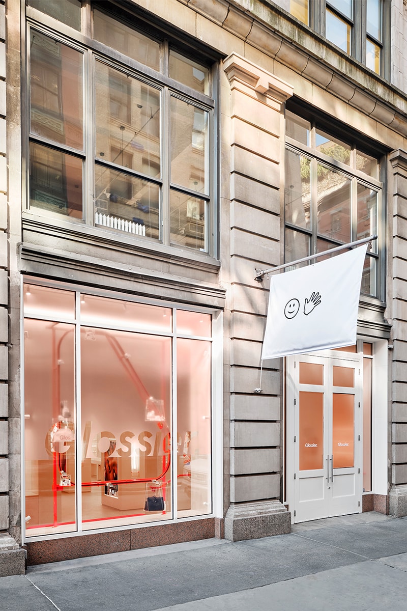 Glossier Soho NYC, Outside