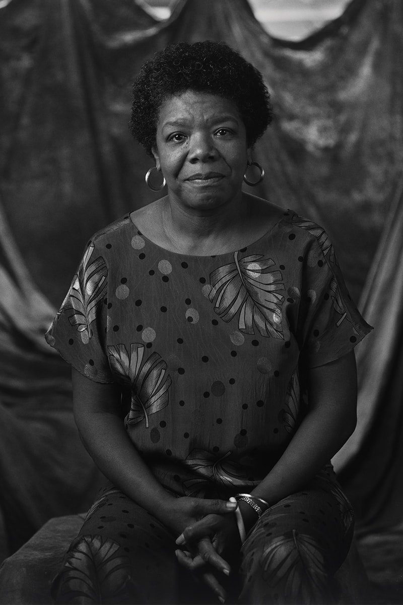 A New Portrait of Oprah Winfrey Enters the National Portrait Gallery's  Collection