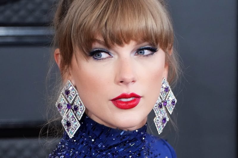 Taylor Swift Becomes First Artist To Win IFPI Global Recording Artist of the Year Award 3 Times