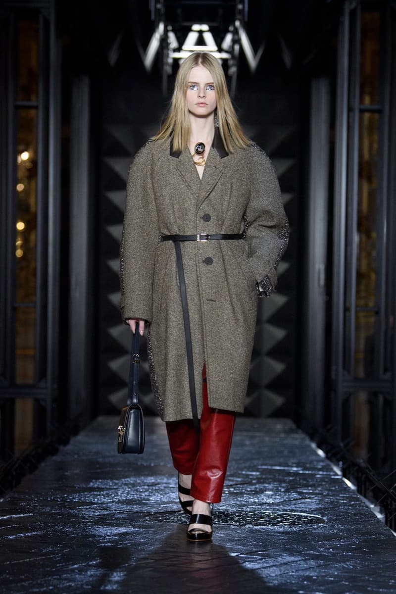 louis vuitton fw23 show runway paris clothes glasses