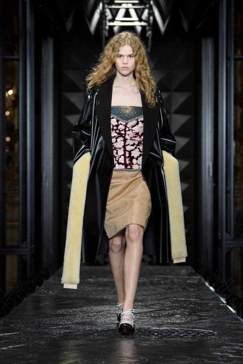 louis vuitton fw23 show runway paris clothes glasses