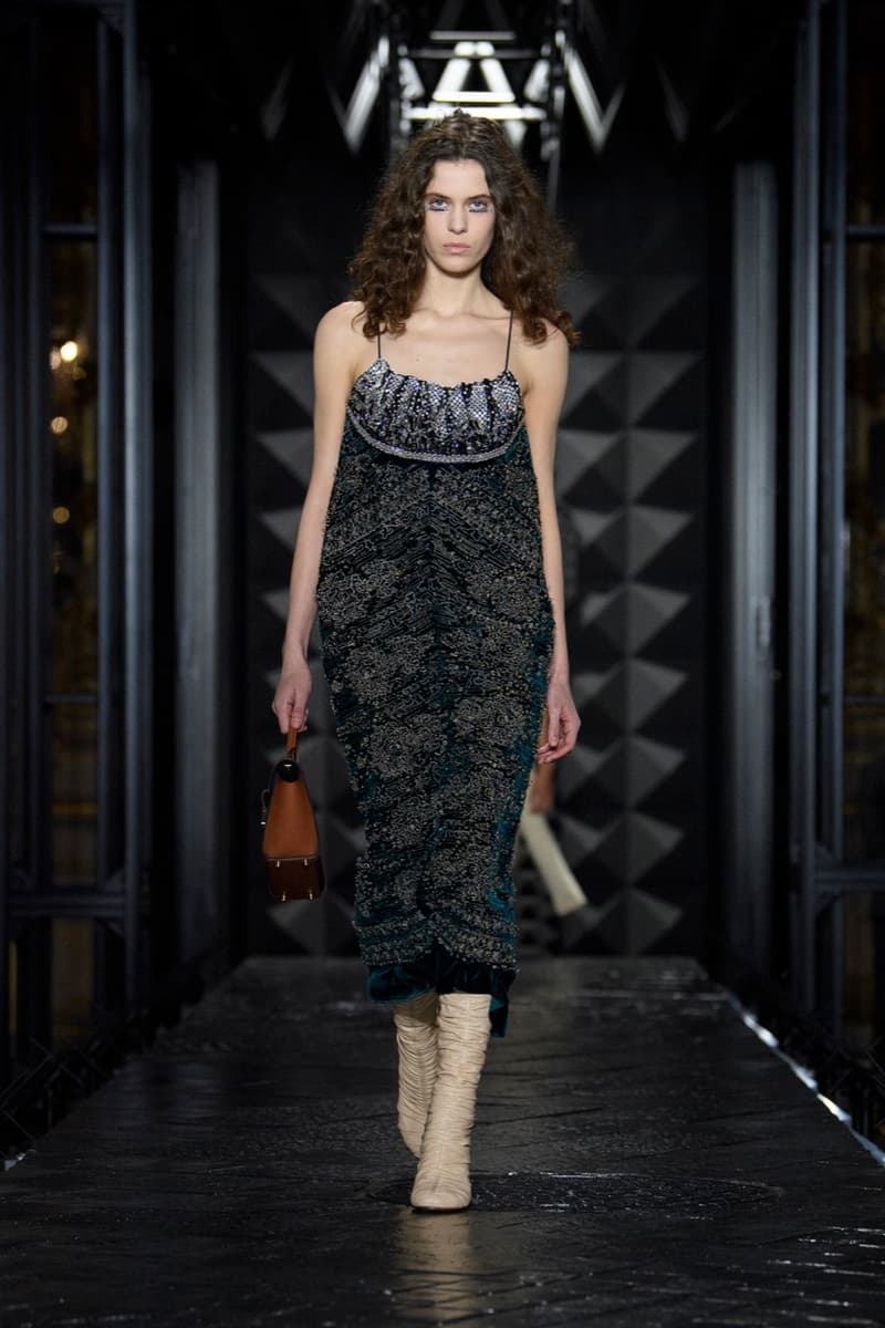 louis vuitton fw23 show runway paris clothes glasses