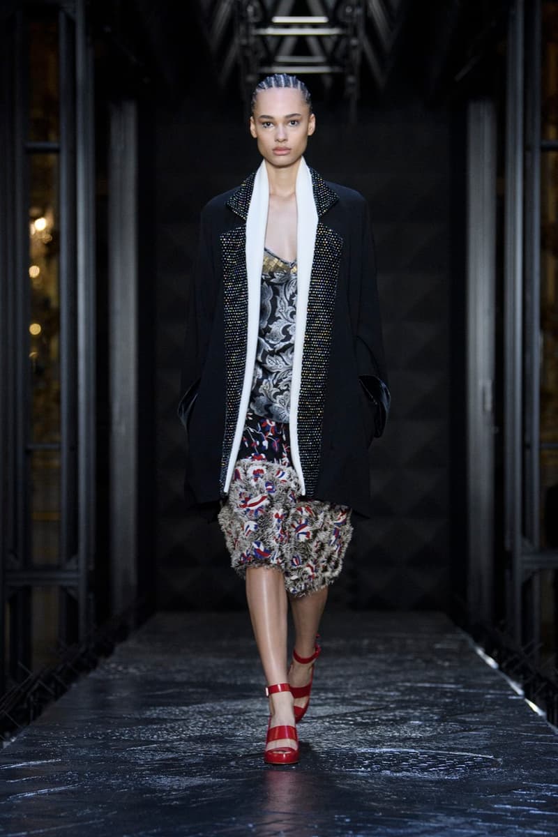 louis vuitton fw23 show runway paris clothes glasses