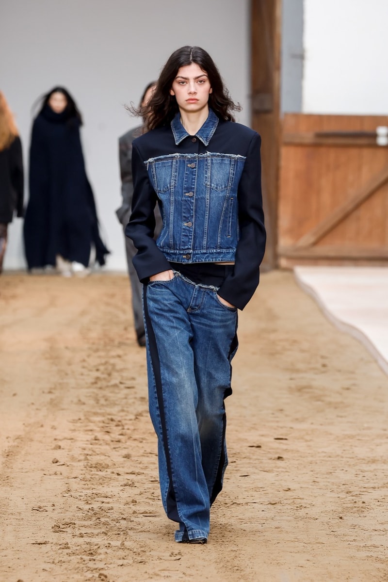 stella mccartney paris fashion week horses runway