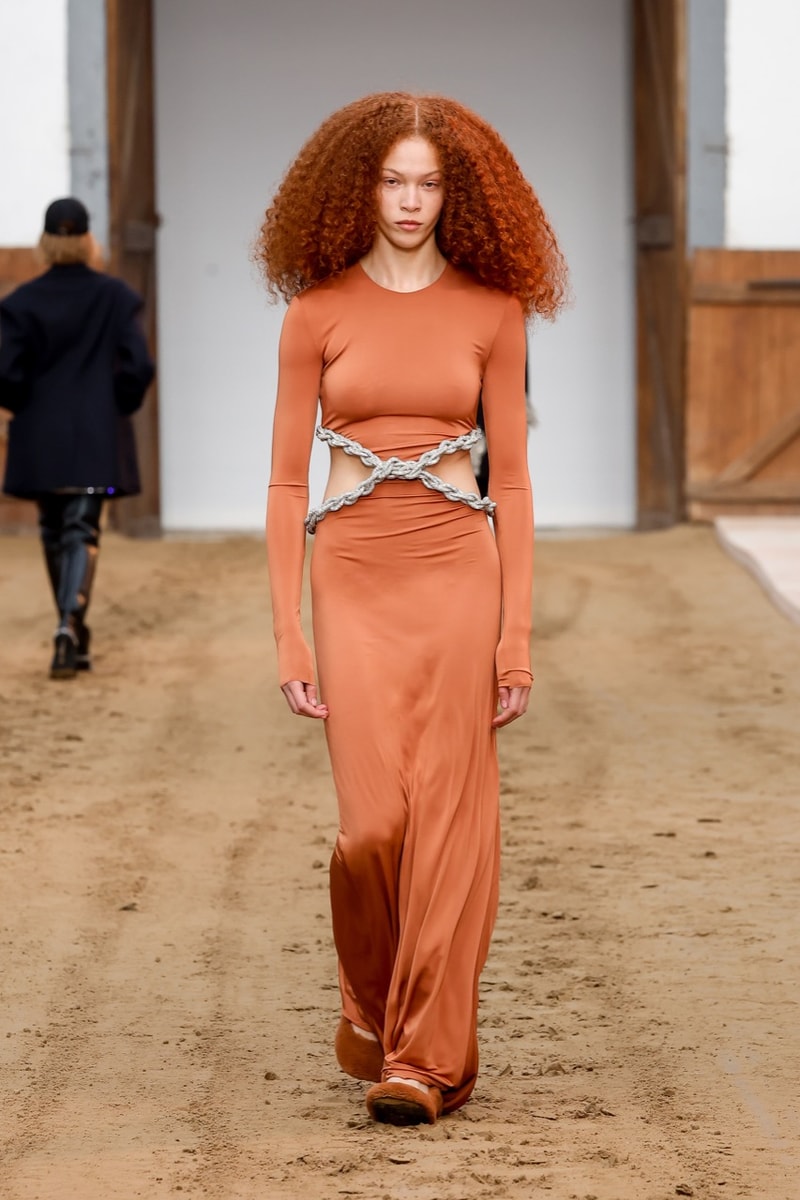 stella mccartney paris fashion week horses runway