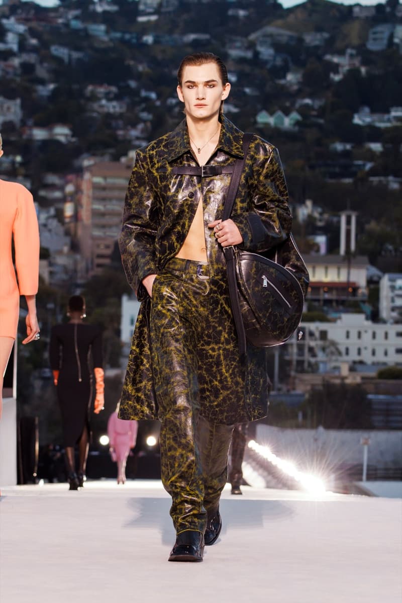 versace fall winter runway show los angeles gigi hadid kendall jenner