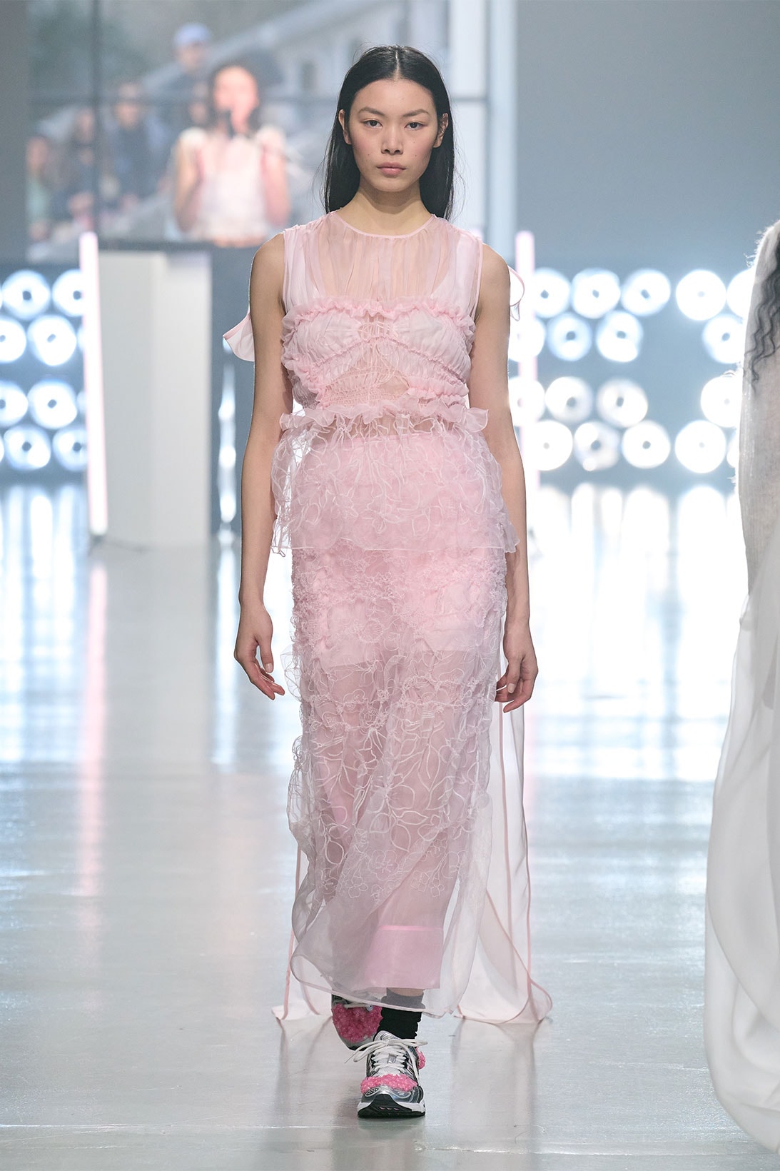 Cecilie Bahnsen Fall Winter Collection Untitled Pink White Red Runway Images