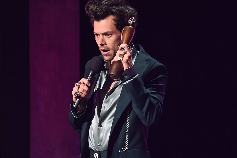 harry styles artist of the year award show radio 