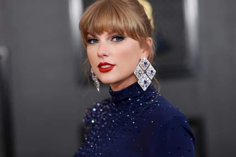 taylor swift red lipstick lips origin evolution beauty style 