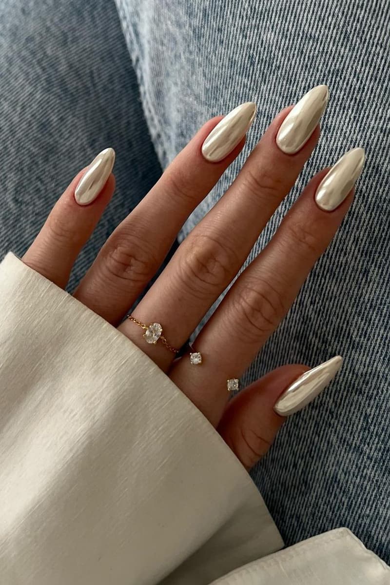 Vanilla Chrome Manicure TikTok Spring Trend