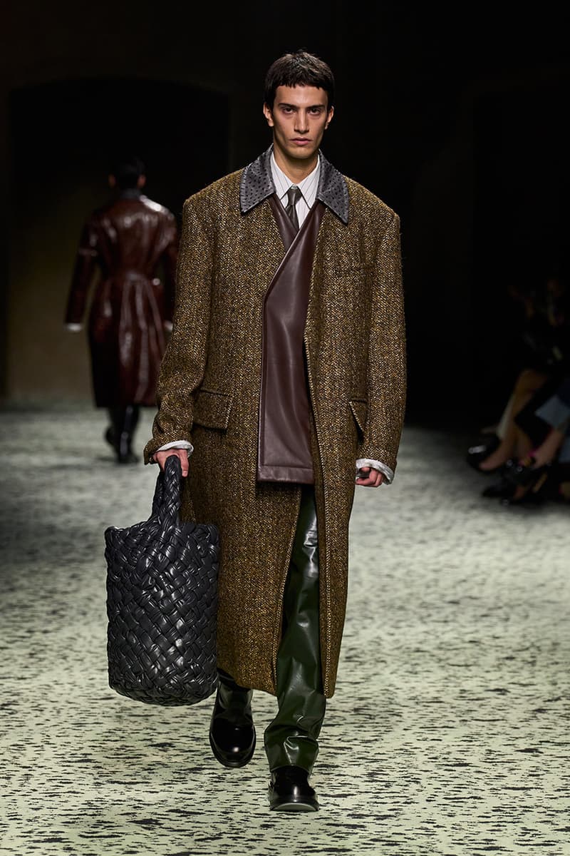 bottega veneta pre-fall 2023 runway looks