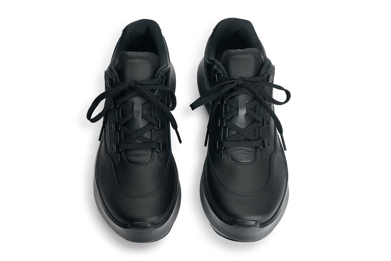 comme des garcons salomon sr811 black white sneaker details