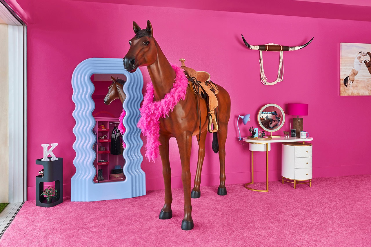 barbie dreamhouse airbnb rent stay hotel pink theme