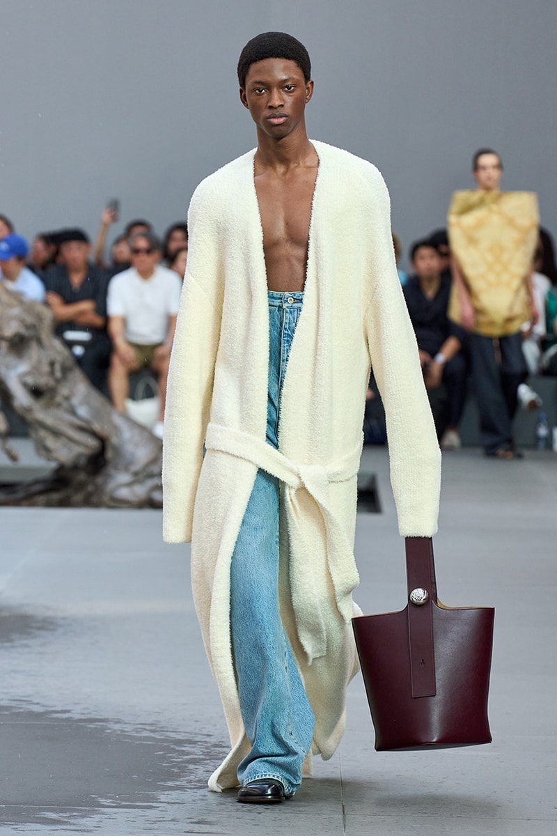 loewe jonathan anderson spring/summer 2024 runway paris fashion week