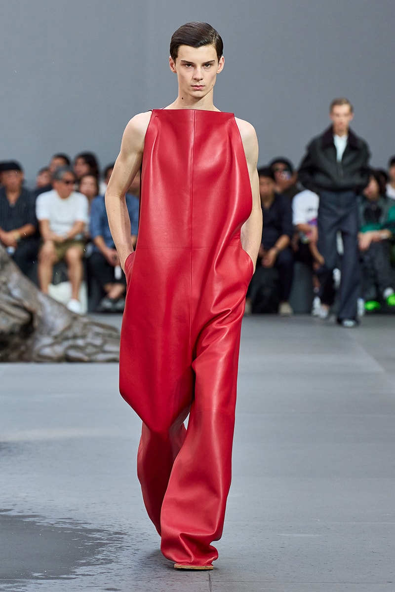 loewe jonathan anderson spring/summer 2024 runway paris fashion week