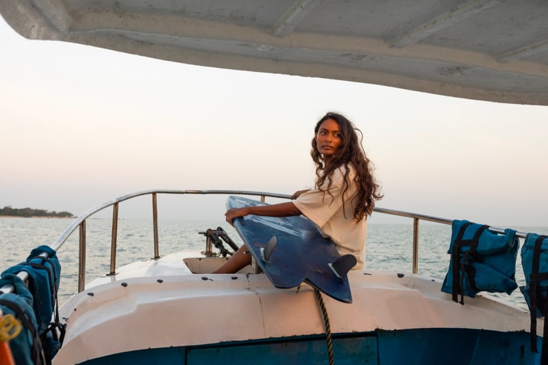 india female surfer ishita malaviya surfing roxy 