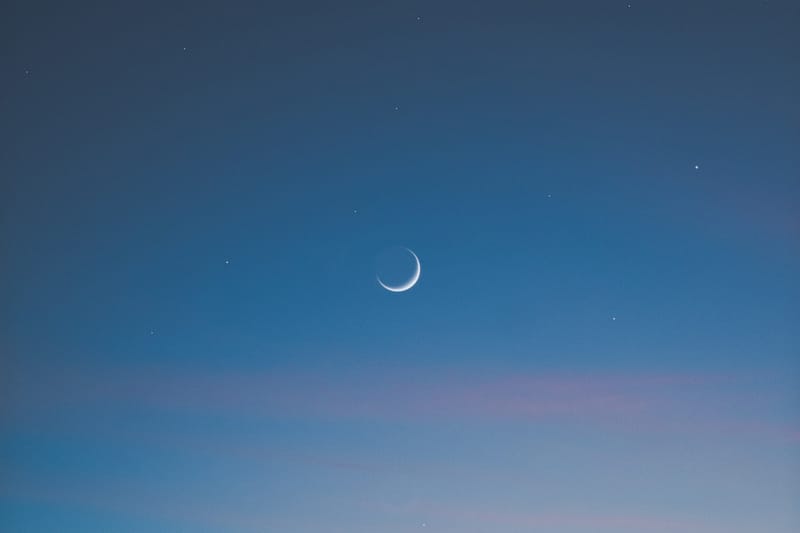 July's New Moon in Cancer Wants You to Gatekeep Your Energy