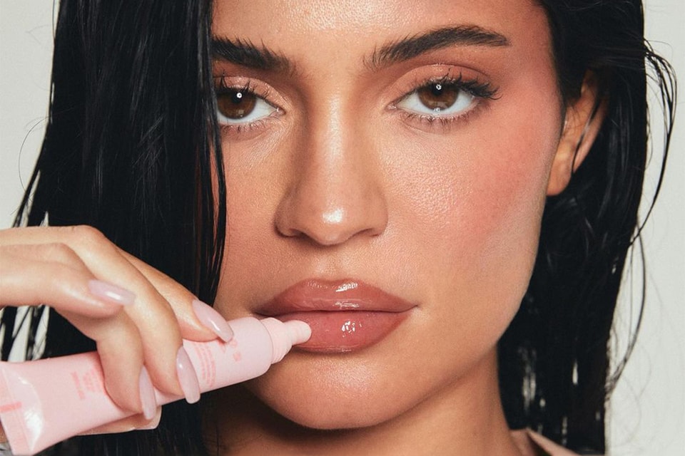 Kylie Jenner launches lip glosses. Sells out immediately