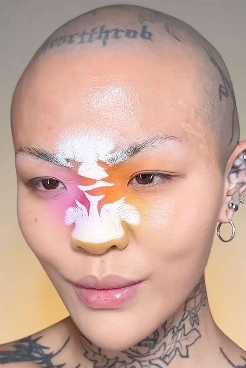 Scrunch Makeup TikTok Trend Mei Pang Eyeshadow Loose Setting Powder