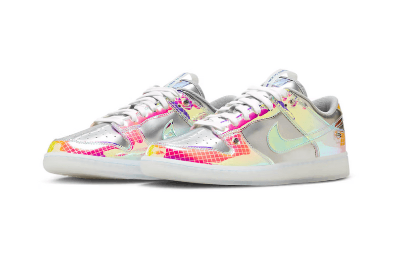 nike sneaker silver iridescent color changing blue pink 