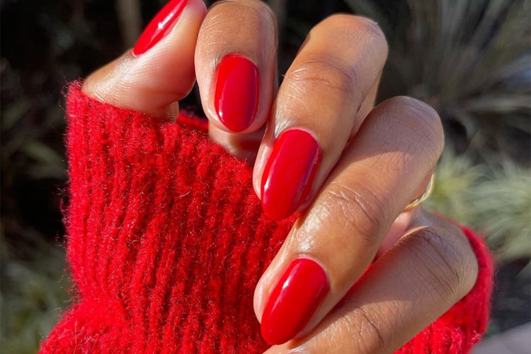 TikTok Is Obsessed With This Cherry Mocha Nail Polish