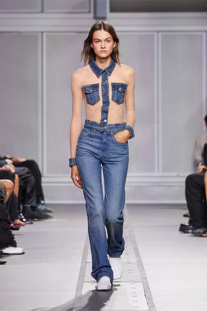 Coperni, Spring/Summer 2024, Paris Fashion Week, Walkman, Swipe Bag, Naomi Campbell, First Look