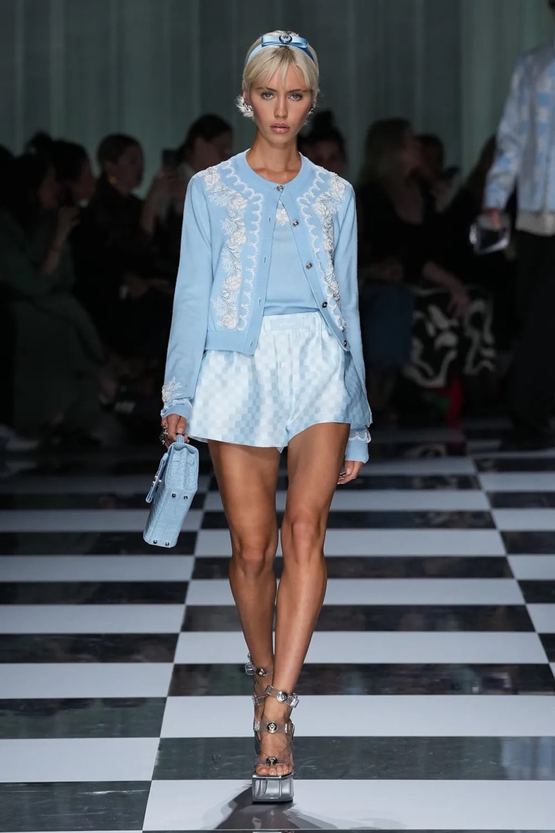 versace spring summer 2024 collection milan fashion week gigi hadid kendall jenner precious lee