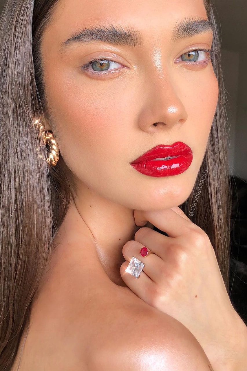Latex Lips Lipstick TikTok Makeup Trend Glossy Matte Photos Instagram