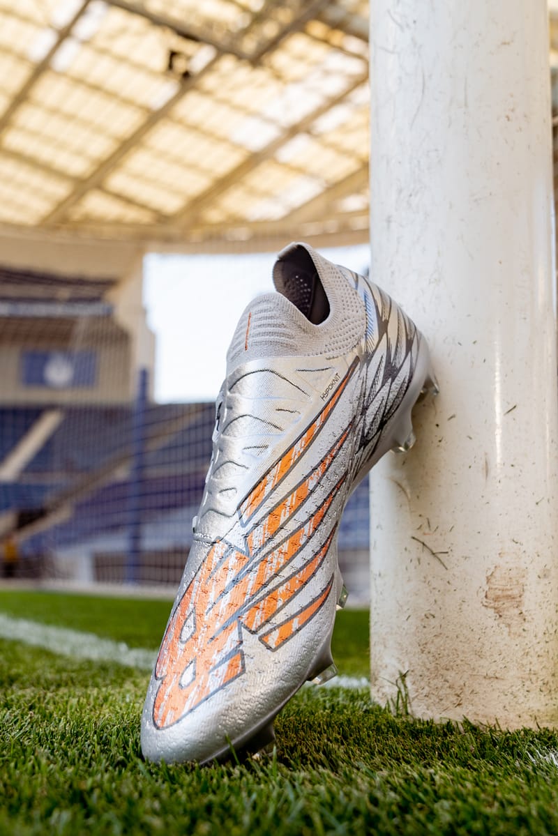 Cult football boots – best of the 2000s: Mercurial Vapors, Total 90s,  adiPures - The Athletic