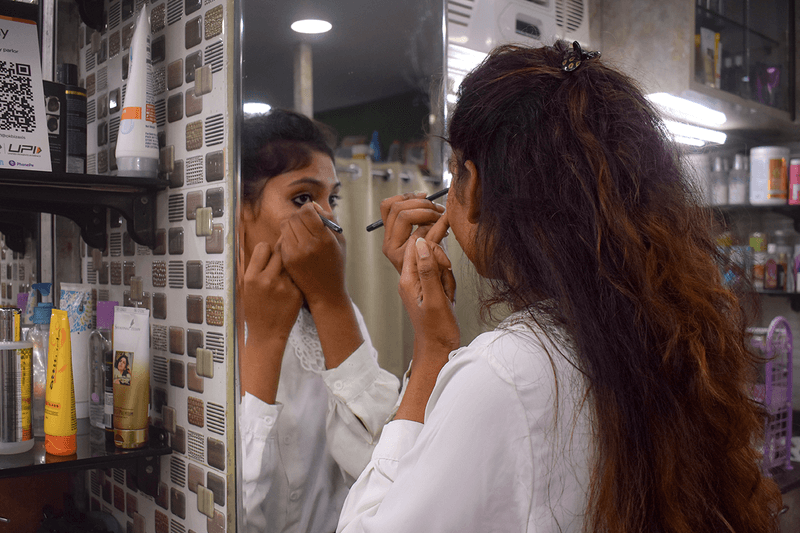 South Asian Beauty Parlours, Girlhood, Agency, Community, Eyebrows, threading, haircare, op-ed, new york, london