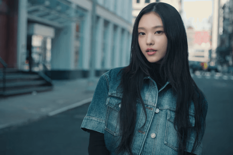 newjeans haerin kpop artist star musician dior bag denim streets girl