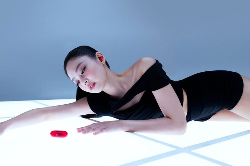 BLACKPINK's Jennie Introduces Beats' New Solo Buds