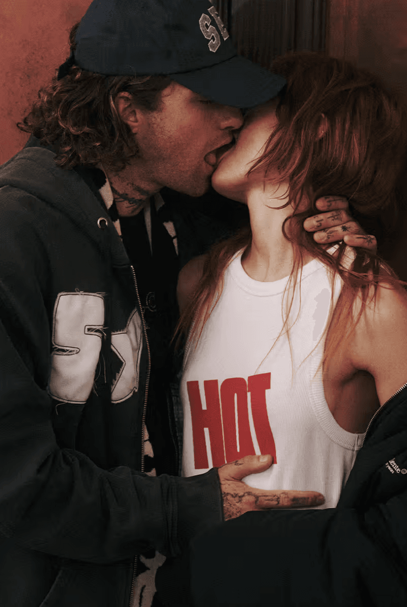 carne bollente paris woman man kissing couple sex positive wet tshirt