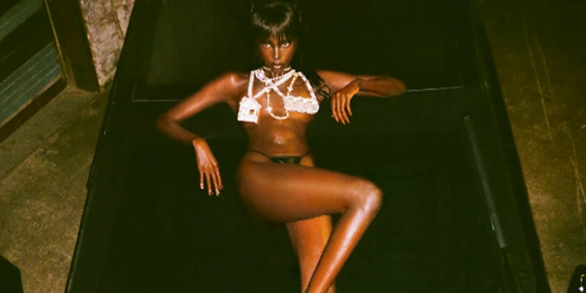 Model Anok Yai Tampil Memukau di Video Musik Baru Offset Model Anok Yai Tampil Memukau di Video Musik Baru Offset