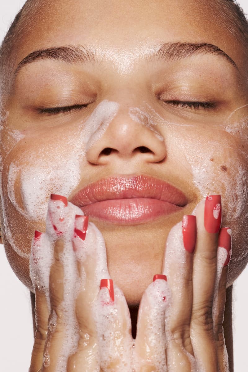 rihanna washing her face with the new fenty skin cherry dub pore purify'r gel cleanser, skincare, beauty