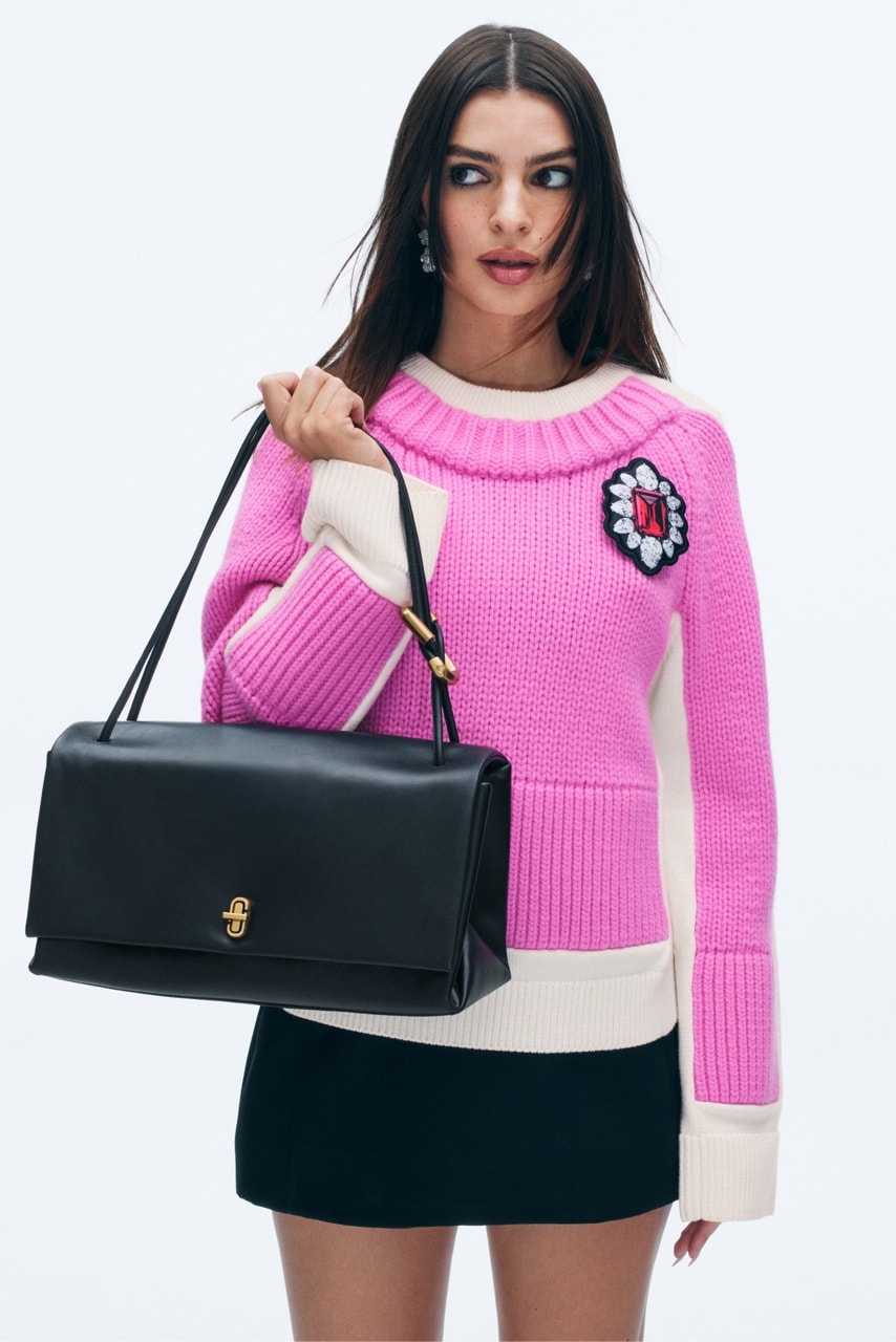 Emily Ratajkowski, Marc Jacobs, The Dual, сумка, весна 2025, MarcWorld, NYFW, італійська шкіра, Daisy, мода, аксесуари,