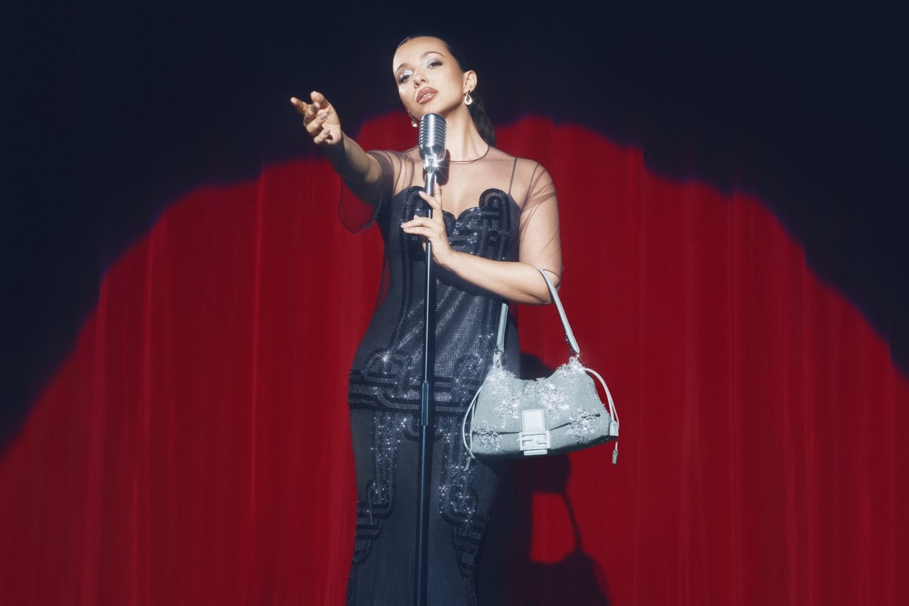 Jade Thirlwall, FENDI, Mamma Baguette Bag, весна літо 2025, Scandebergs, наппа-шкіра, мода, аксесуари, елегантність, музика, новинки,