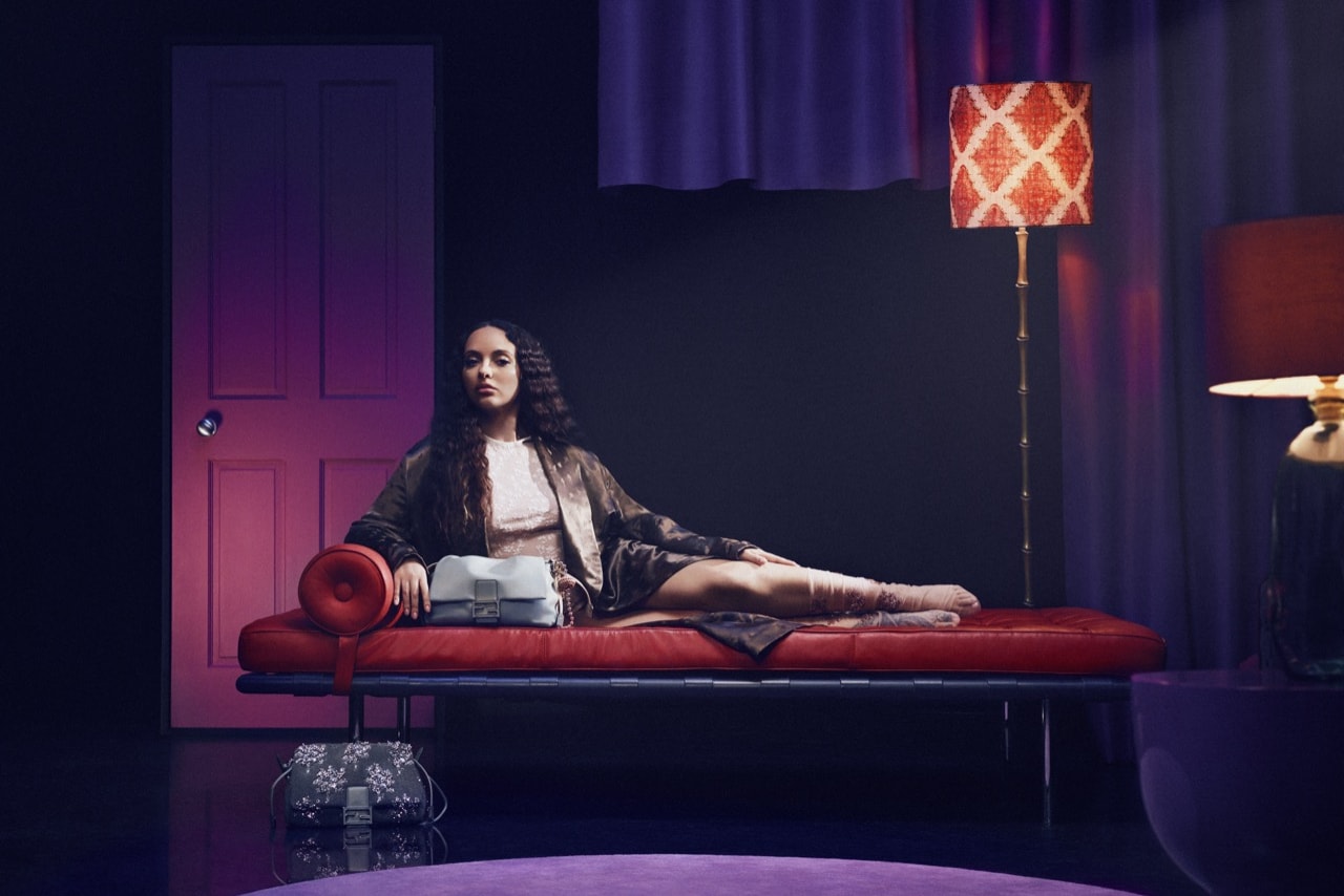 Jade Thirlwall, FENDI, Mamma Baguette Bag, весна літо 2025, Scandebergs, наппа-шкіра, мода, аксесуари, елегантність, музика, новинки,