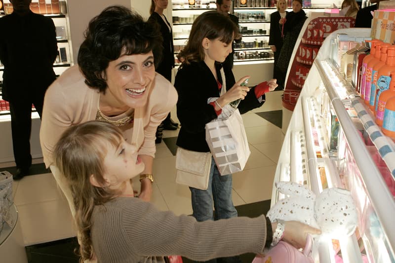 woman helping child look through items at sephora, california bill to ban sale of anti-aging products to minors, sephora, beauty, skincare