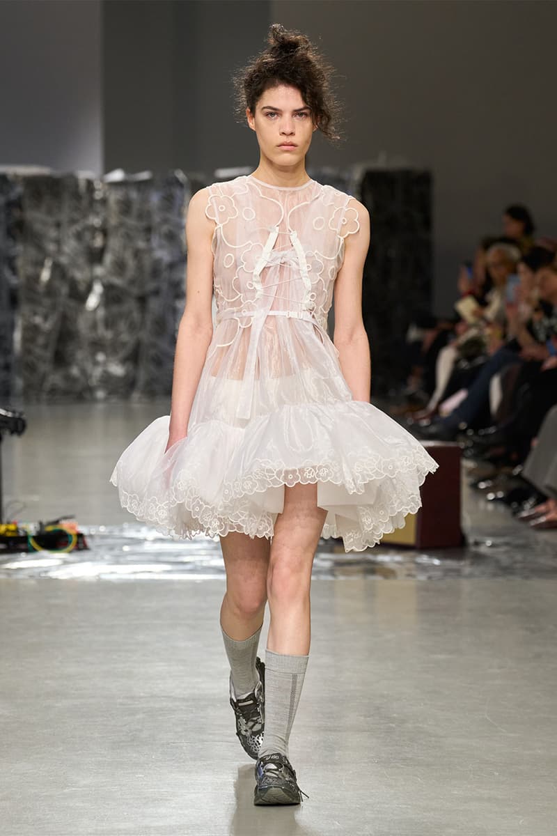 Cecilie Bahnsen, Paris Fashion Week, Runway, Show, , Flowers, Pink, White, Black, Asics, The North Face, shoes