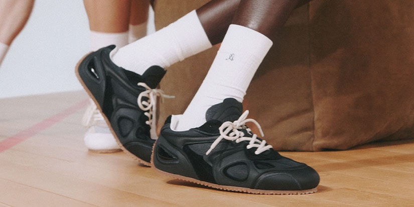 Axel Arigato menjatuhkan sneaker pelari lambat