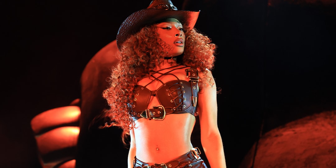 Megan thee Stallion menjatuhkan single baru “kapan saja” Megan thee Stallion menjatuhkan single baru “kapan saja”