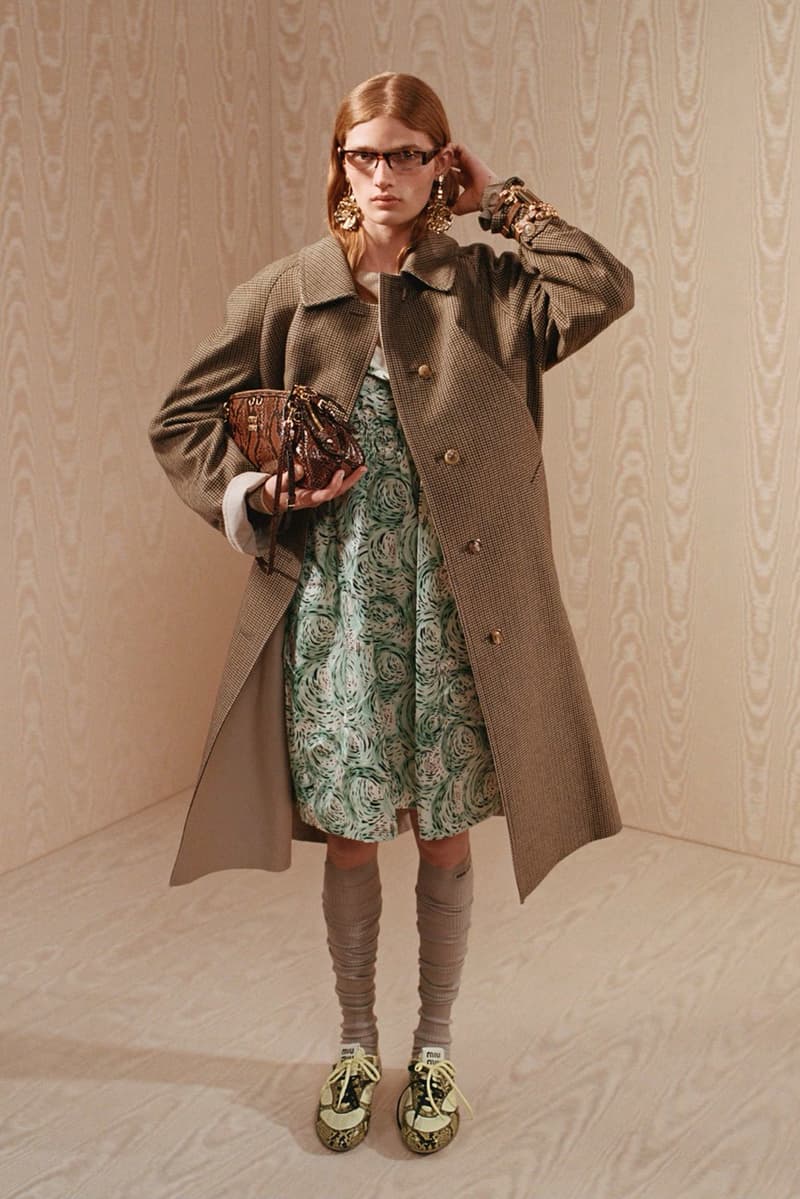 miu miu, kylie jenner, pink suede bag, cortisa star, woman, girl