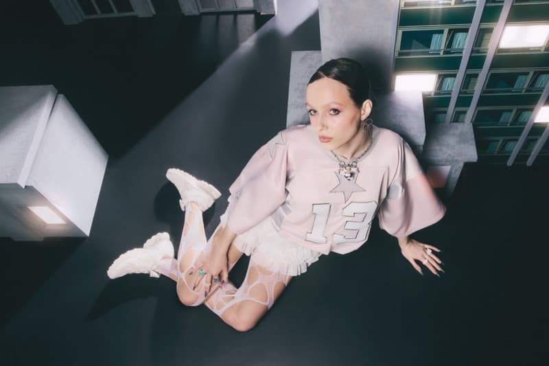 salomon, xt whisper sneaker, seoul, cheri, girl, tights, pink shoes, baseball jerseys