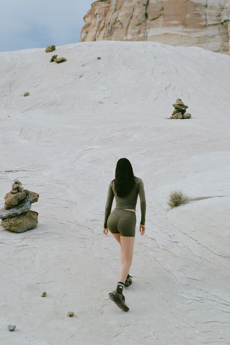 kendall jenner, alo, sports bra, bike shorts, horse, yoga, exercise, model, body