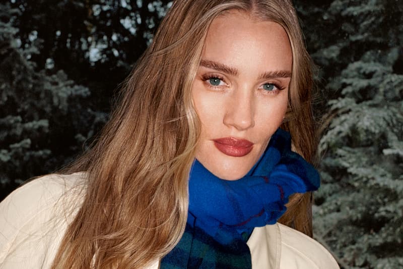 burberry, naomi campbell, dogs, rosie huntington whiteley, christmas tree, 