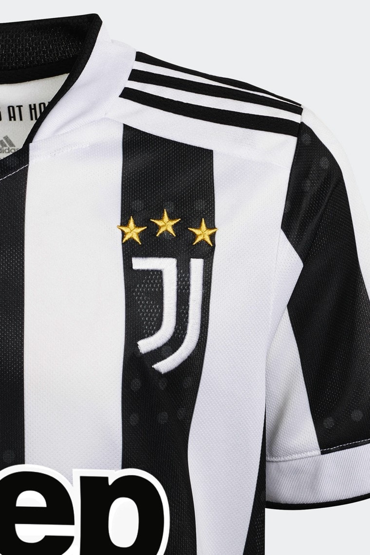 Juventus Merayakan 10 Tahun Stadion Kandang dengan Jersey 2021/22 Bersama adidas