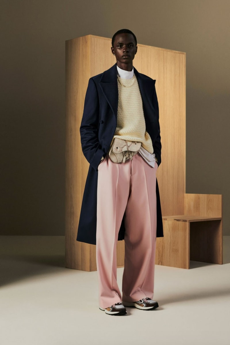 Kim Jones Menampilkan Koleksi Dior Men's Resort 2022